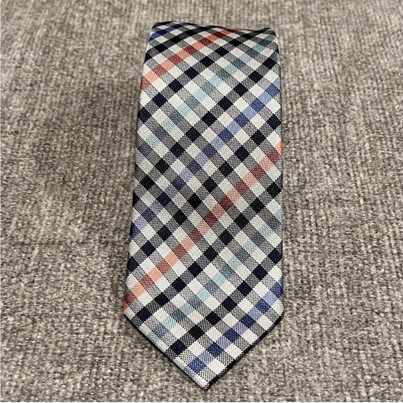 2 CHARLES TYRWHITT TIES - Picture 6 of 8